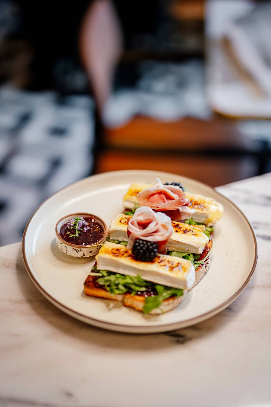 Tosta de Presunto e Brie